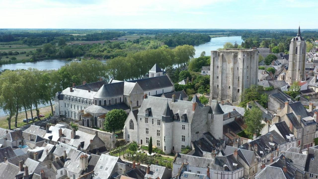 La Loge , Nuit Insolite Au Chateau De Beaugency Bagian luar foto